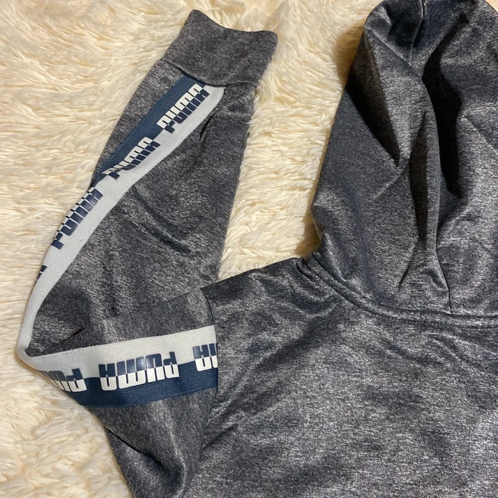4. Puma Hoodie‎